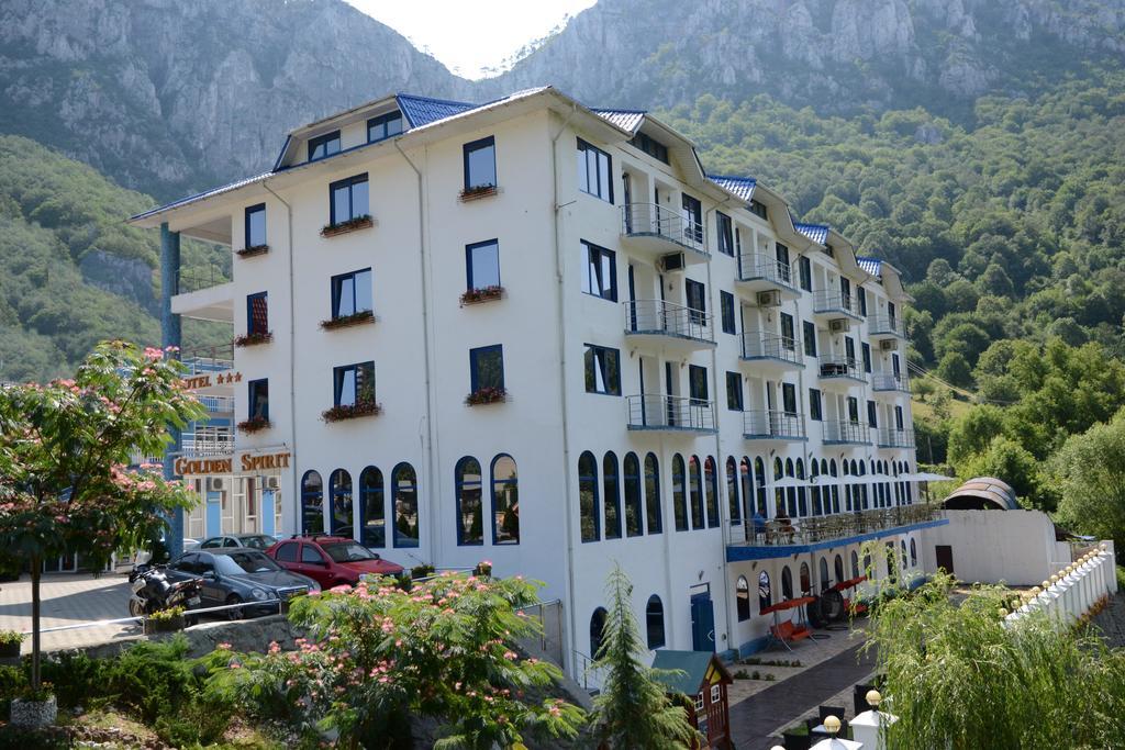 Hotel Golden Spirit Băile Herculane Exterior foto