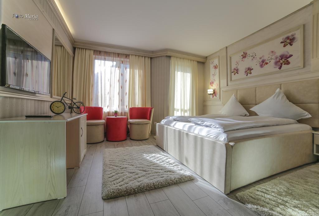 Hotel Golden Spirit Băile Herculane Quarto foto